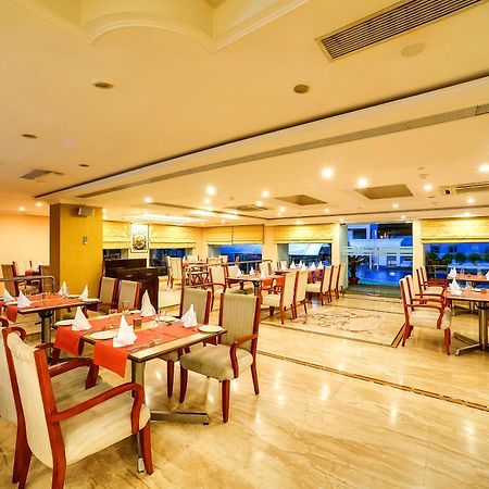 Royal Sarovar Portico Siliguri Exteriör bild