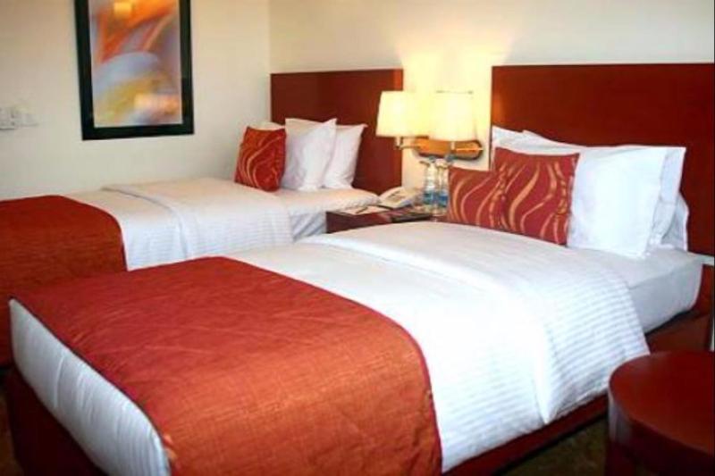 Royal Sarovar Portico Siliguri Exteriör bild