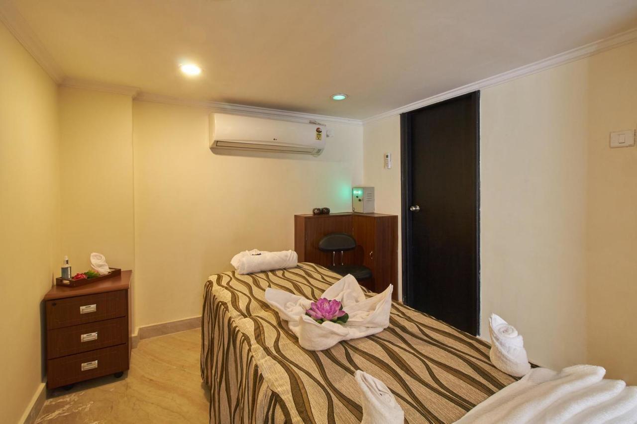 Royal Sarovar Portico Siliguri Exteriör bild