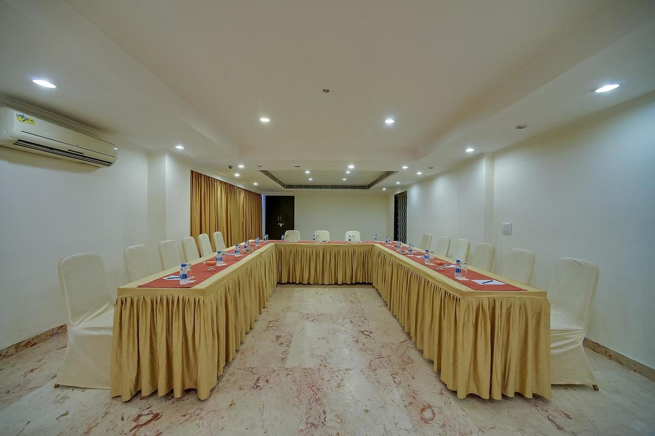 Royal Sarovar Portico Siliguri Exteriör bild