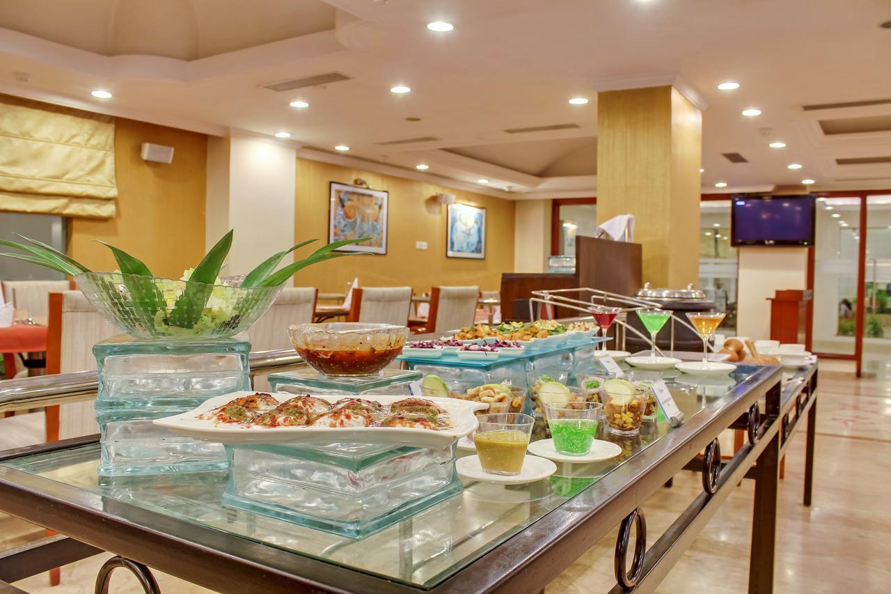 Royal Sarovar Portico Siliguri Exteriör bild